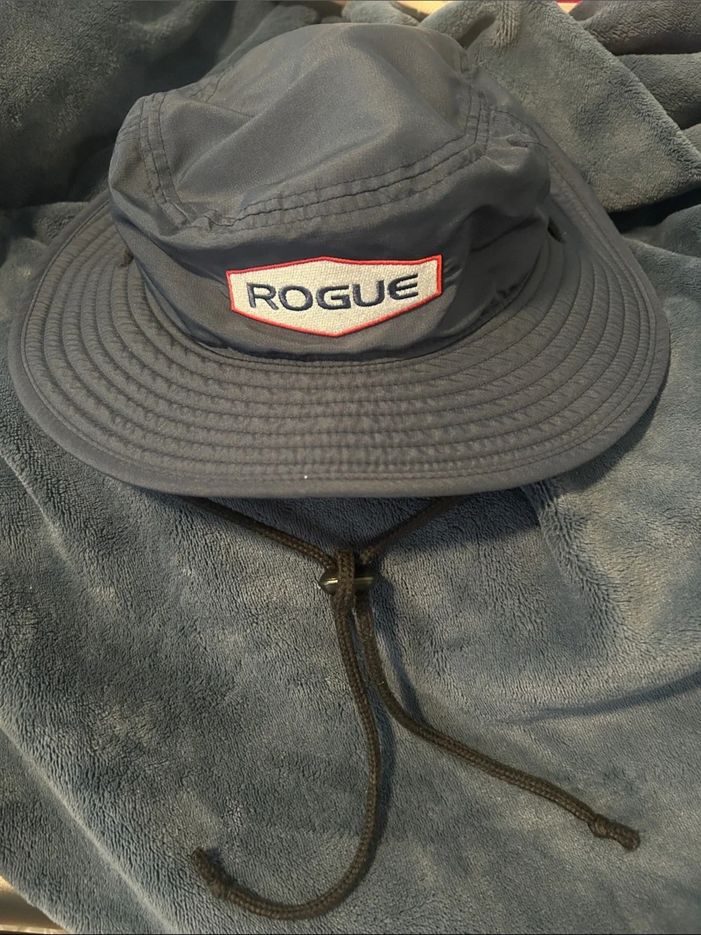 Rogue Bucket Hat. Size L/XL.